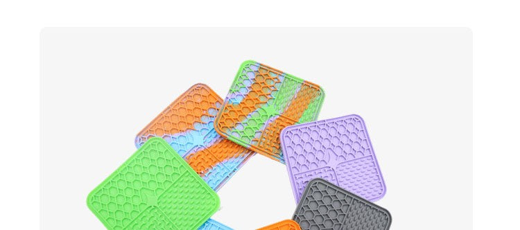 Tapete de Silicone para Lamber – Alimentação Lenta e Diversão pro Seu Cão